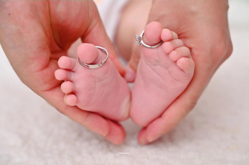 供卵试管代怀生子费用三个月宝宝吐唾沫