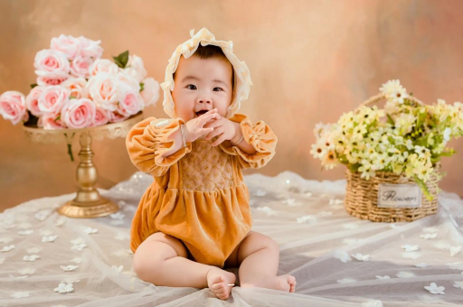 供卵试管代怀生子费用宝宝手上小红点